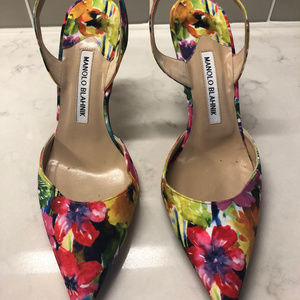 Manolo Blahnik Carolyne Floral Print Halter Pump
